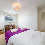 Lovely 2 Bed 1 Bath Apartment In Central London Wc1